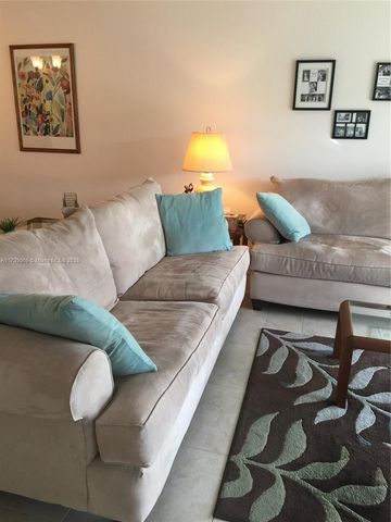 8960 S Hollybrook Blvd 207, Pembroke Pines, FL 33025