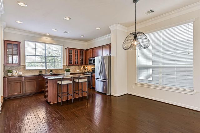 3208 Clearview Circle, Houston, TX 77025