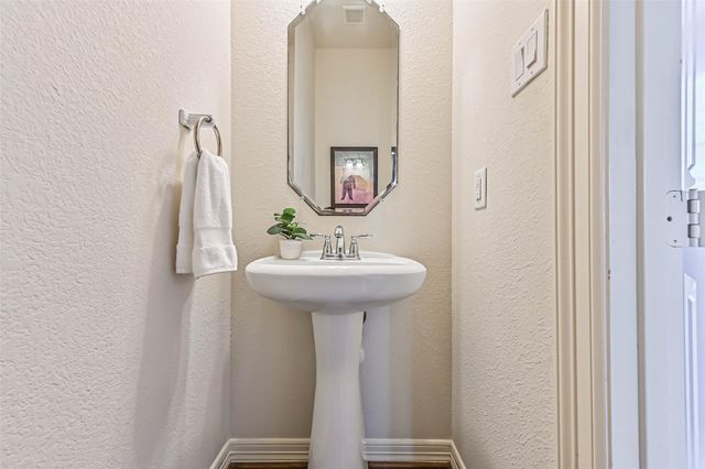 3208 Clearview Circle, Houston, TX 77025