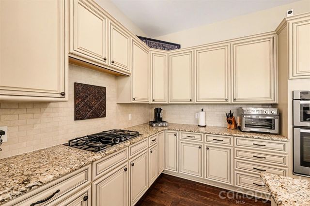 15523 Lake Ridge Road, Charlotte, NC 28278