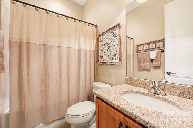 15523 Lake Ridge Road, Charlotte, NC 28278