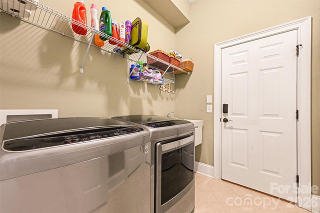 15523 Lake Ridge Road, Charlotte, NC 28278