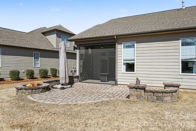 15523 Lake Ridge Road, Charlotte, NC 28278