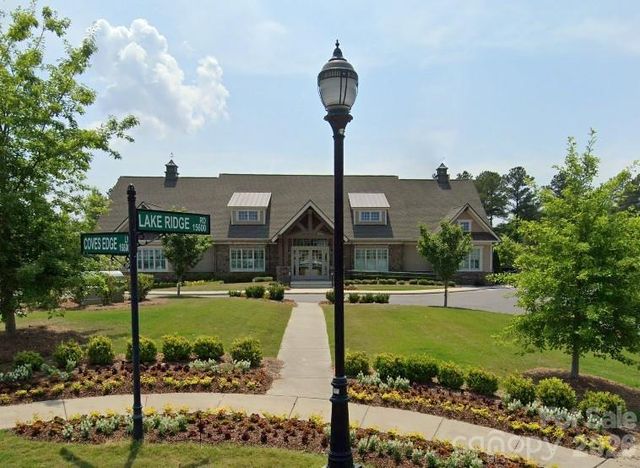 15523 Lake Ridge Road, Charlotte, NC 28278