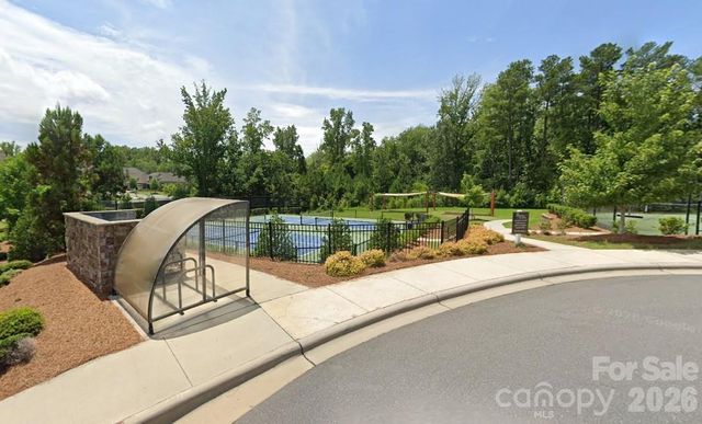 15523 Lake Ridge Road, Charlotte, NC 28278