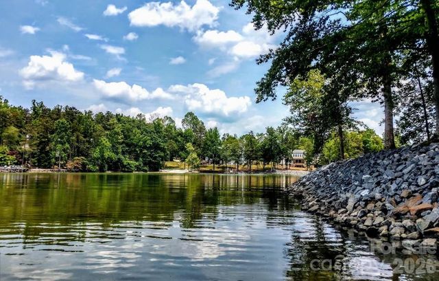 15523 Lake Ridge Road, Charlotte, NC 28278