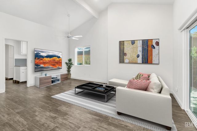 7009 Quailwood Drive, Bakersfield, CA 93309