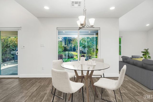 7009 Quailwood Drive, Bakersfield, CA 93309