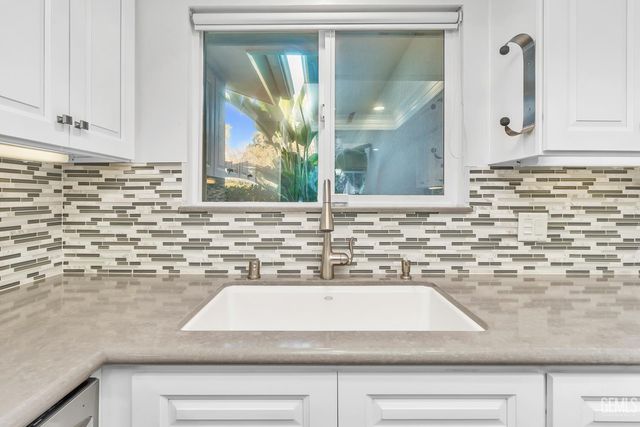 7009 Quailwood Drive, Bakersfield, CA 93309