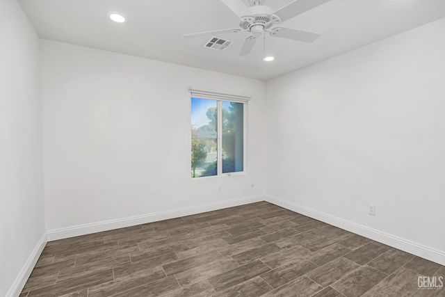 7009 Quailwood Drive, Bakersfield, CA 93309