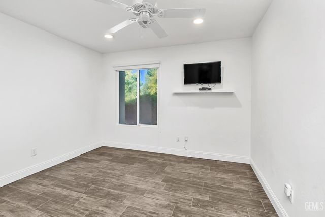 7009 Quailwood Drive, Bakersfield, CA 93309