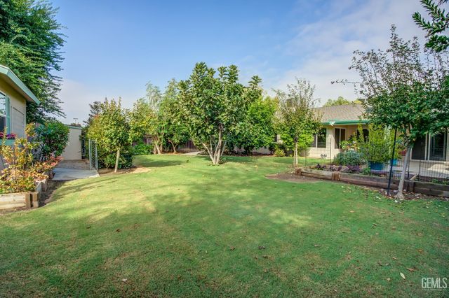 7009 Quailwood Drive, Bakersfield, CA 93309