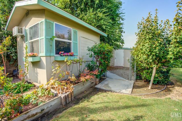 7009 Quailwood Drive, Bakersfield, CA 93309