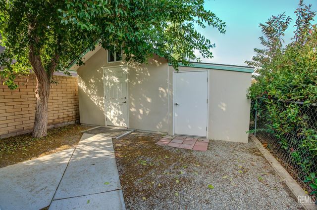 7009 Quailwood Drive, Bakersfield, CA 93309