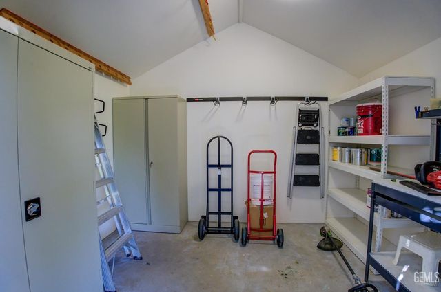 7009 Quailwood Drive, Bakersfield, CA 93309