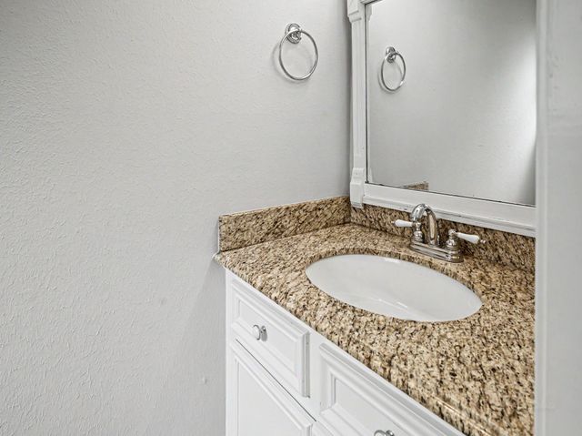 515 Ellingham Drive, Katy, TX 77450