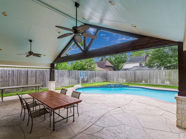 515 Ellingham Drive, Katy, TX 77450