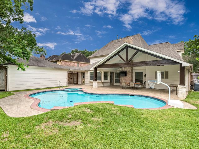 515 Ellingham Drive, Katy, TX 77450