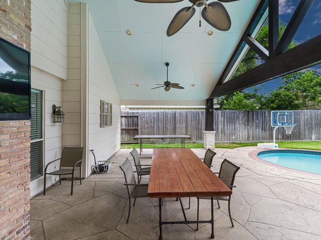 515 Ellingham Drive, Katy, TX 77450