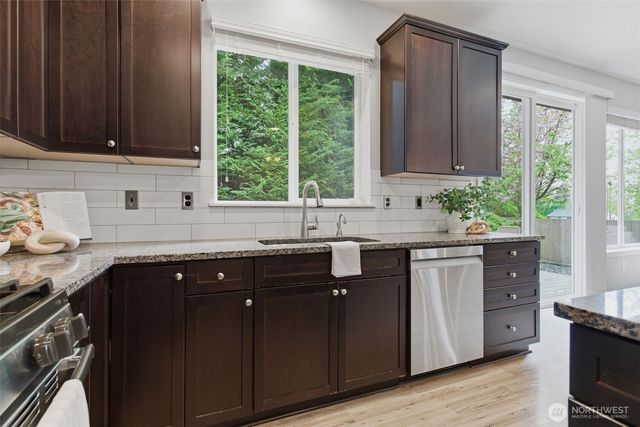 1916 98th Avenue SE, Lake Stevens, WA 98258