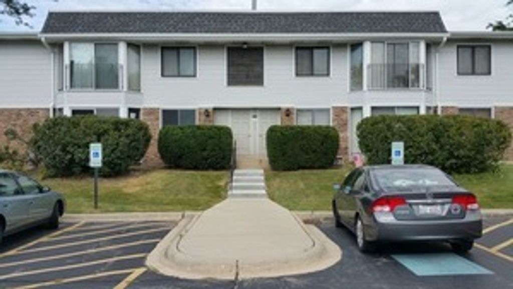 2730 Mitchell Drive 2, Woodridge, IL 60517