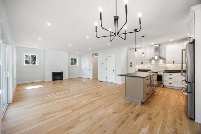 48 Beach Rd, Salisbury, MA 01952