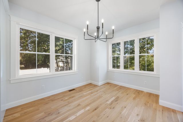 48 Beach Rd, Salisbury, MA 01952