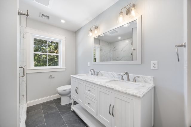 48 Beach Rd, Salisbury, MA 01952