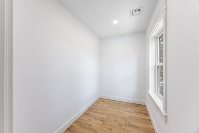 48 Beach Rd, Salisbury, MA 01952