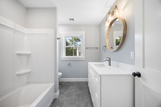 48 Beach Rd, Salisbury, MA 01952