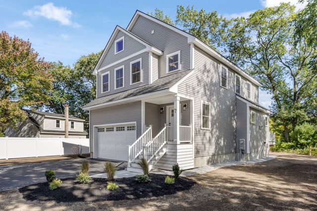 48 Beach Rd, Salisbury, MA 01952