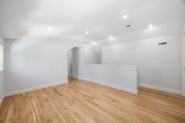 48 Beach Rd, Salisbury, MA 01952