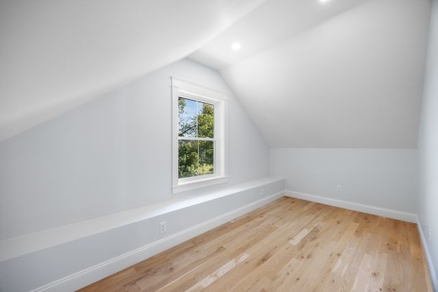 48 Beach Rd, Salisbury, MA 01952
