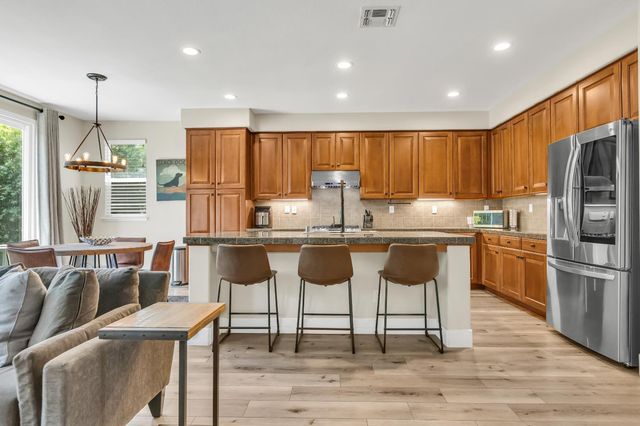 3470 River Shoal Ave, Sacramento, CA 95833