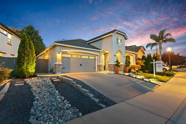 3470 River Shoal Ave, Sacramento, CA 95833