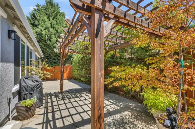 3470 River Shoal Ave, Sacramento, CA 95833