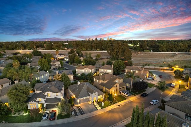 3470 River Shoal Ave, Sacramento, CA 95833