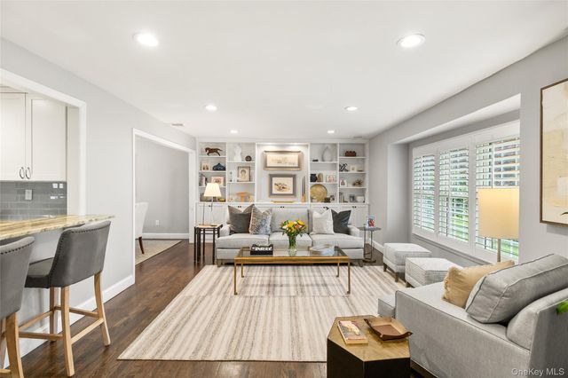 1957 Jackson Avenue, West Islip, NY 11795