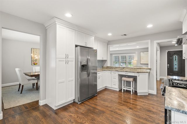 1957 Jackson Avenue, West Islip, NY 11795