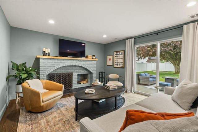 1957 Jackson Avenue, West Islip, NY 11795