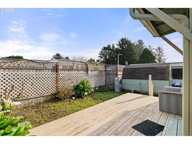 15505 OCEANVIEW Dr 45, Brookings, OR 97415