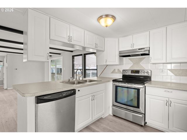 15505 OCEANVIEW Dr 45, Brookings, OR 97415
