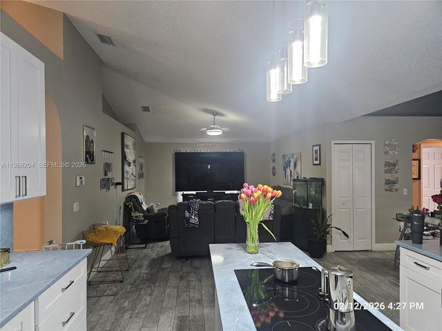 3046 Blaine Cir, Deltona, FL 32738