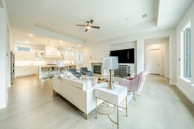 1518 Viridian Park Lane, Arlington, TX 76005