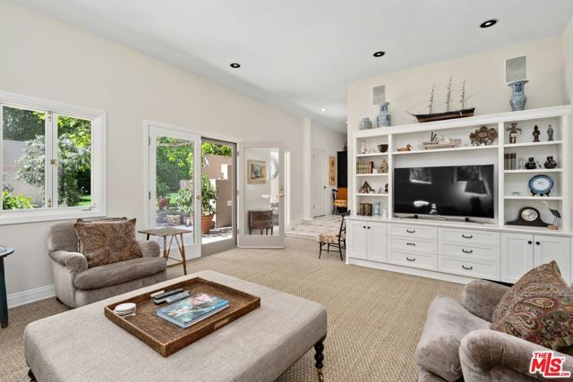 433 S Arden Boulevard, Los Angeles, CA 90020