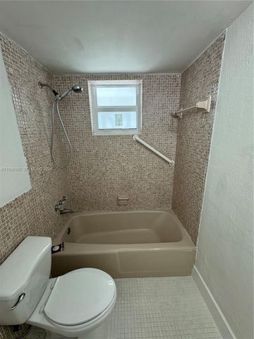 1398 NE 191st Street C305, Miami, FL 33179