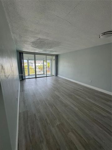 1398 NE 191st Street C305, Miami, FL 33179