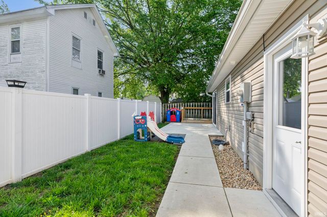 402 E Monroe Street, Delphi, IN 46923
