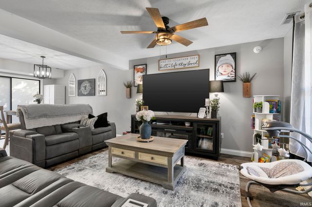 402 E Monroe Street, Delphi, IN 46923
