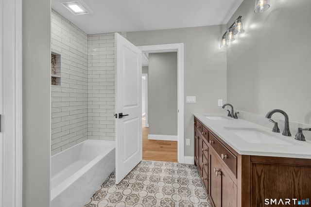 1427 Monroe Turnpike, Monroe, CT 06468